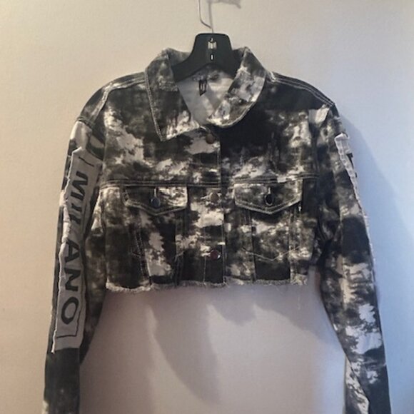 American Bazi "Fashion Tour" Black Tie Dye Distressed Cropped Denim Jacket NEW - Picture 16 of 16